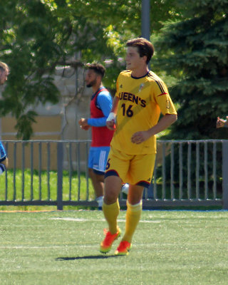 Queen's vs UQAM 01297 copy.jpg