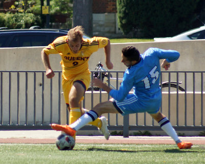Queen's vs UQAM 01320 copy.jpg