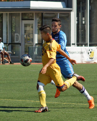 Queen's vs UQAM 01490 copy.jpg