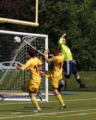 Queen's vs Nipissing 02116 copy.jpg