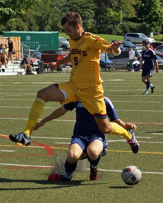 Queen's vs Nipissing 02314 copy.jpg