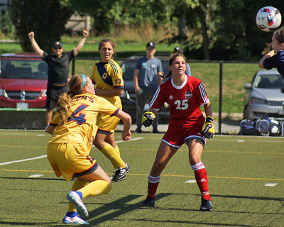 Queen's vs Nipissing 01995 copy.jpg