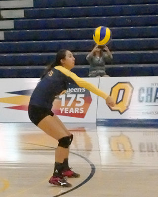 Queen's vs UNB 3075 copy.jpg