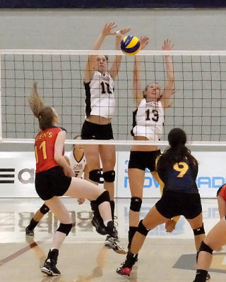 Queen's vs UNB 3177 copy.jpg