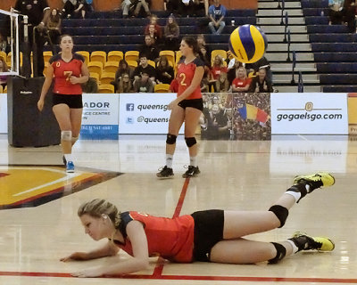 Queen's vs UNB 3200 copy.jpg