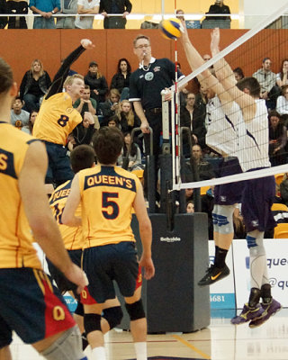 Queen's vs Western 05314 copy.jpg