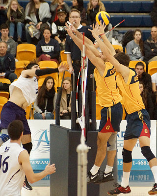 Queen's vs Western 05434 copy.jpg