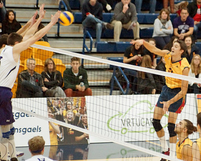 Queen's vs Western 05586 copy.jpg