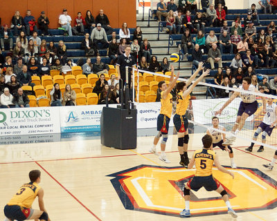 Queen's vs Western 05702 copy.jpg