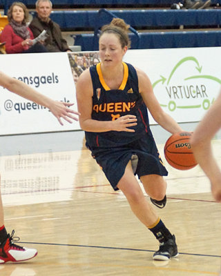 Queen's vs Algoma 06942 copy.jpg