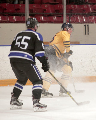 Queen's vs UOIT 7627 copy.jpg