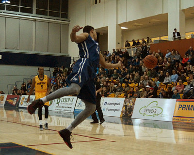 Queen's vs Ryerson 08196 copy.jpg