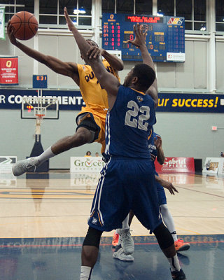 Queen's vs Ryerson 08217 copy.jpg