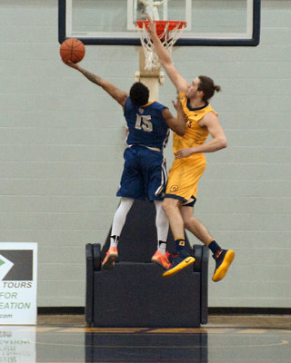 Queen's vs Ryerson 08226 copy.jpg