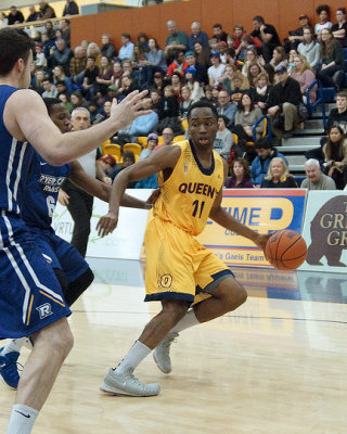 Queen's vs Ryerson 08342 copy.jpg