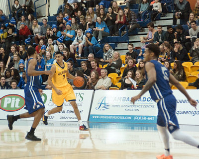 Queen's vs Ryerson 08417 copy.jpg