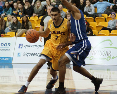 Queen's vs Ryerson 08436 copy.jpg