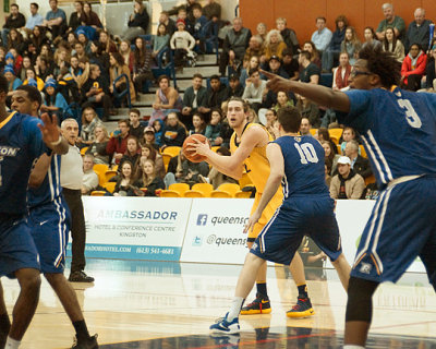 Queen's vs Ryerson 08501 copy.jpg