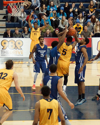 Queen's vs Ryerson 08637 copy.jpg