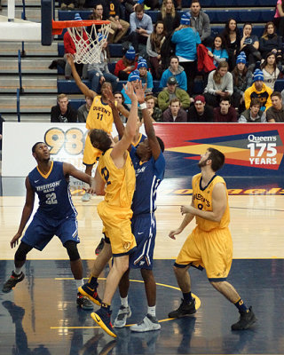 Queen's vs Ryerson 08654 copy.jpg