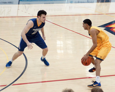 Queen's vs Ryerson 08697 copy.jpg