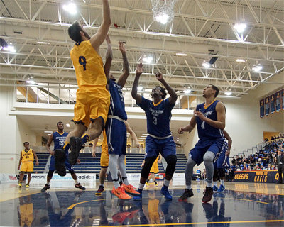 Queen's vs Ryerson 08746 copy.jpg