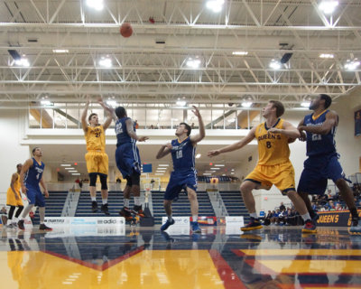Queen's vs Ryerson 08763 copy.jpg