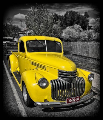 Yellow pickup.jpg