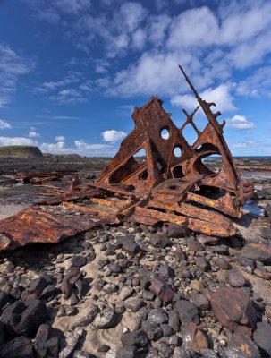 Shipwreck at Kitty Miller bay at low tide 1.jpg