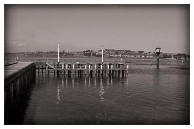 Newhaven Pier at Phillip Island.jpg
