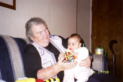 800_001 my last pix of ruth with grandniece sophie.jpg