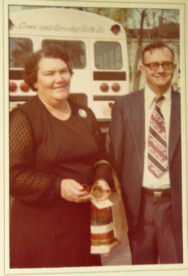 P1070339 ruth and jim bus.jpg