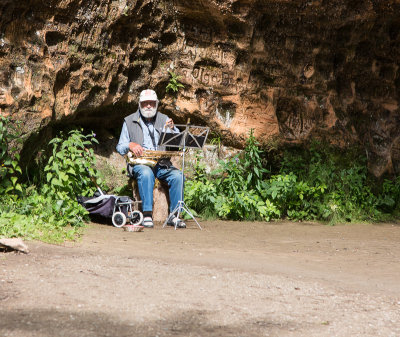 Busking at Gutmanala's Cave