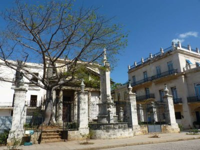 P1050478-El-Template-Plaza-de-Armas.jpg