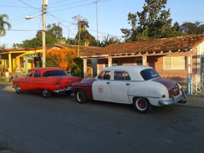 P1050960-Vinales-Taxis.jpg