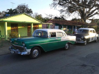 P1050960a-Vinales-Taxis.jpg