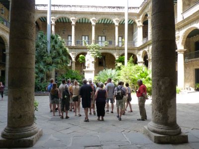 P1060230-Palacio-de-los-Capitanes-Generales.jpg