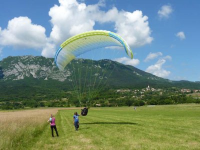 P1070712-one-of-Valic-Brothers-with-new-Triple-7-glider.jpg