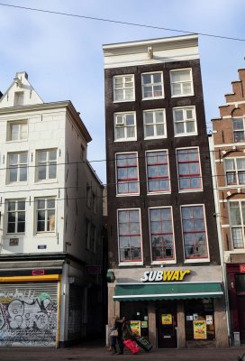 42 - Street Scenes
