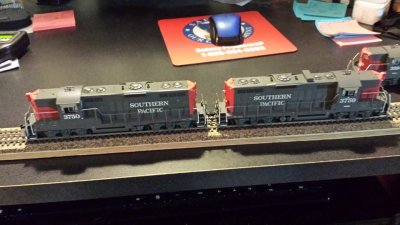 SJGs 3750 - 3759 GP9s.jpg