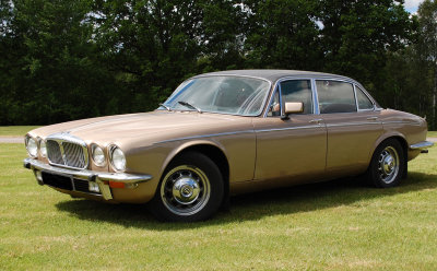 Daimler Double Six Vanden Plas.  1975