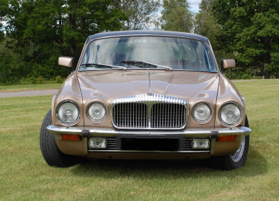 Daimler Double Six Vanden Plas.  1975