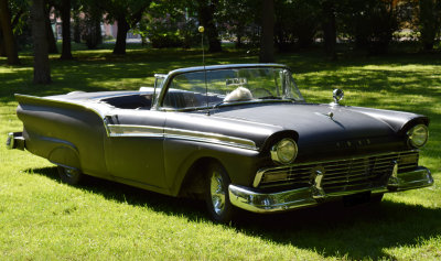Ford Skyliner.  1957