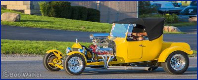 Yellow Street Rod Cruises 7th North Street Along With Others 