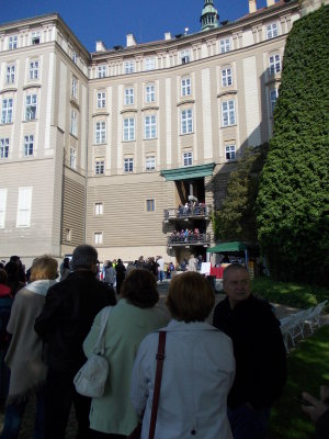 Many people in the exhibition of the Crown Jewels ..