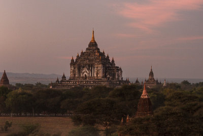 Bagan Sunset-40.jpg