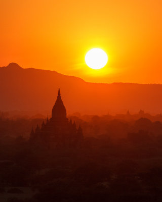 Bagan Sunset-41.jpg