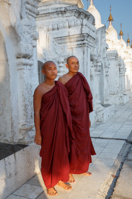 Kuthodaw Pagoda-5.jpg