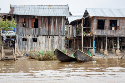 Life along Inle Lake-4.jpg