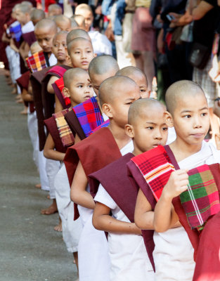 Mahagandayon Monastery-27.jpg